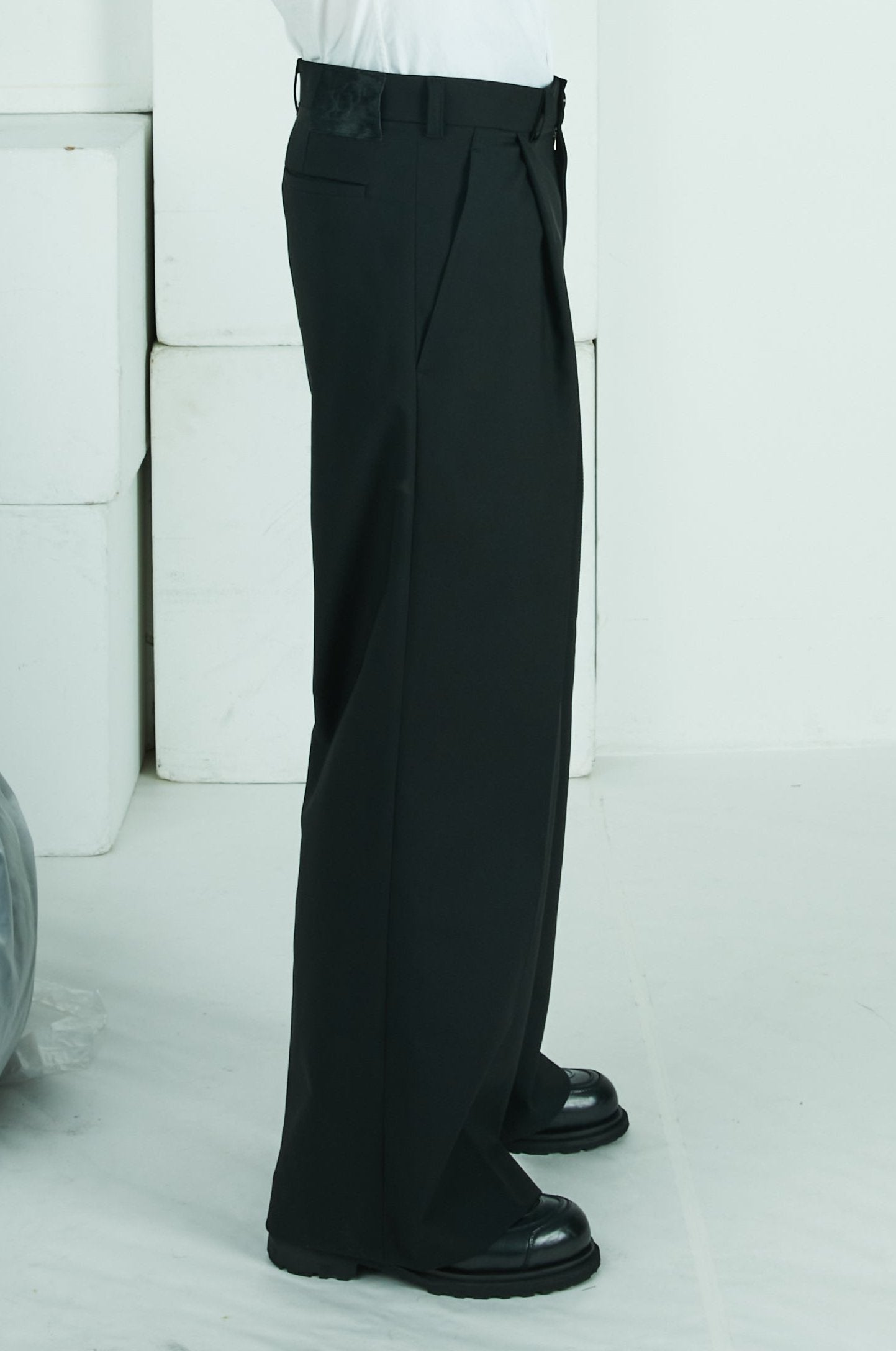 STRONG BASIC TROUSERS