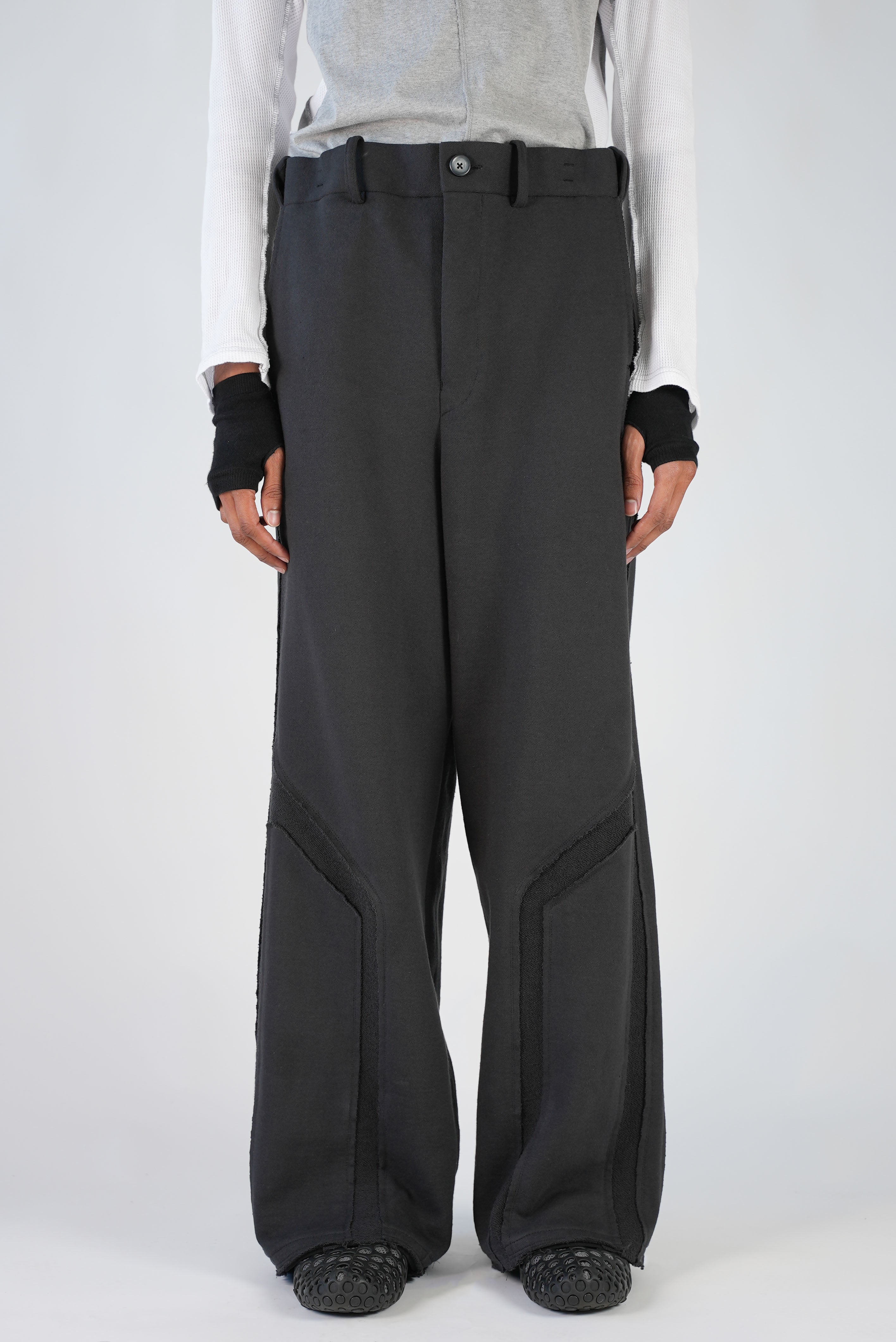 STRONG 004 TROUSERS (BLACK)