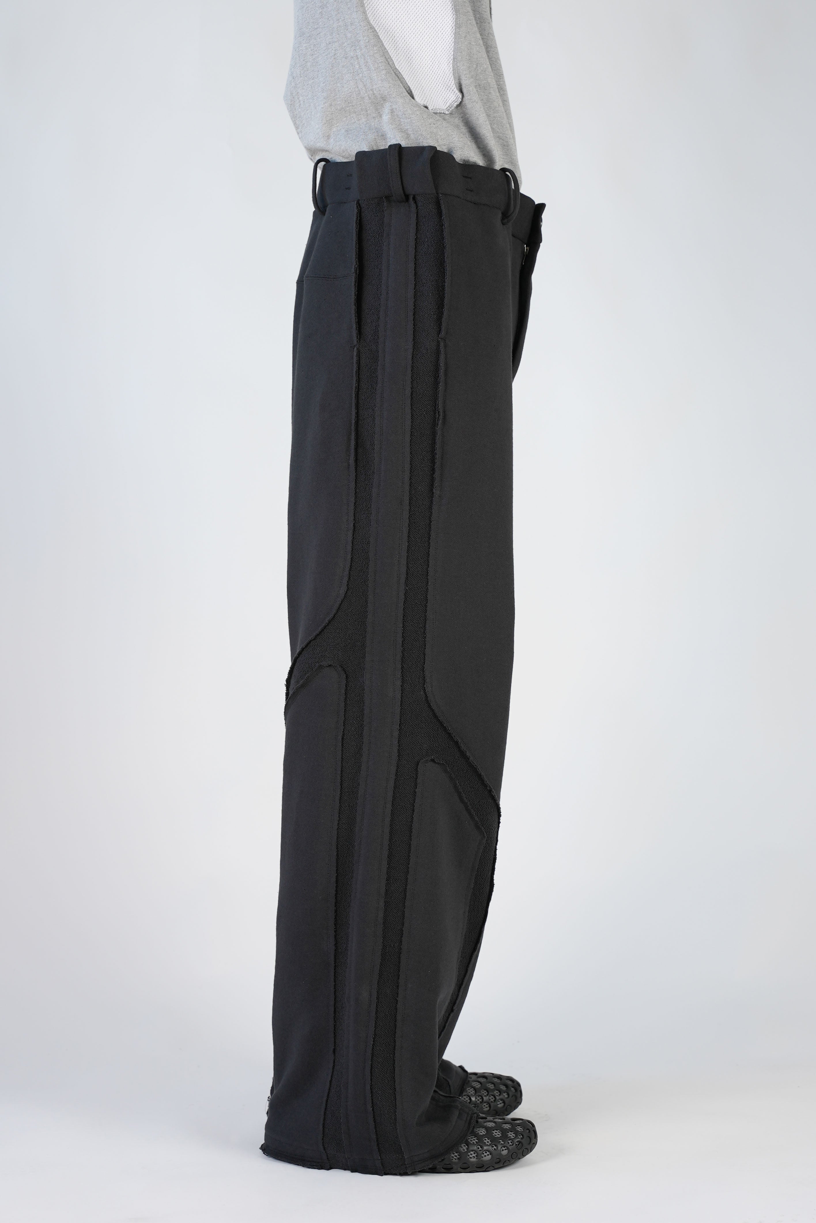 STRONG 004 TROUSERS (BLACK)