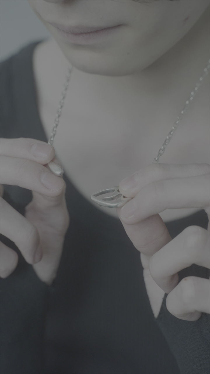 アクセサリー STRONG LOTUS SILVER NECKLACE LOTUS SILVER NECKLACE – STRONG