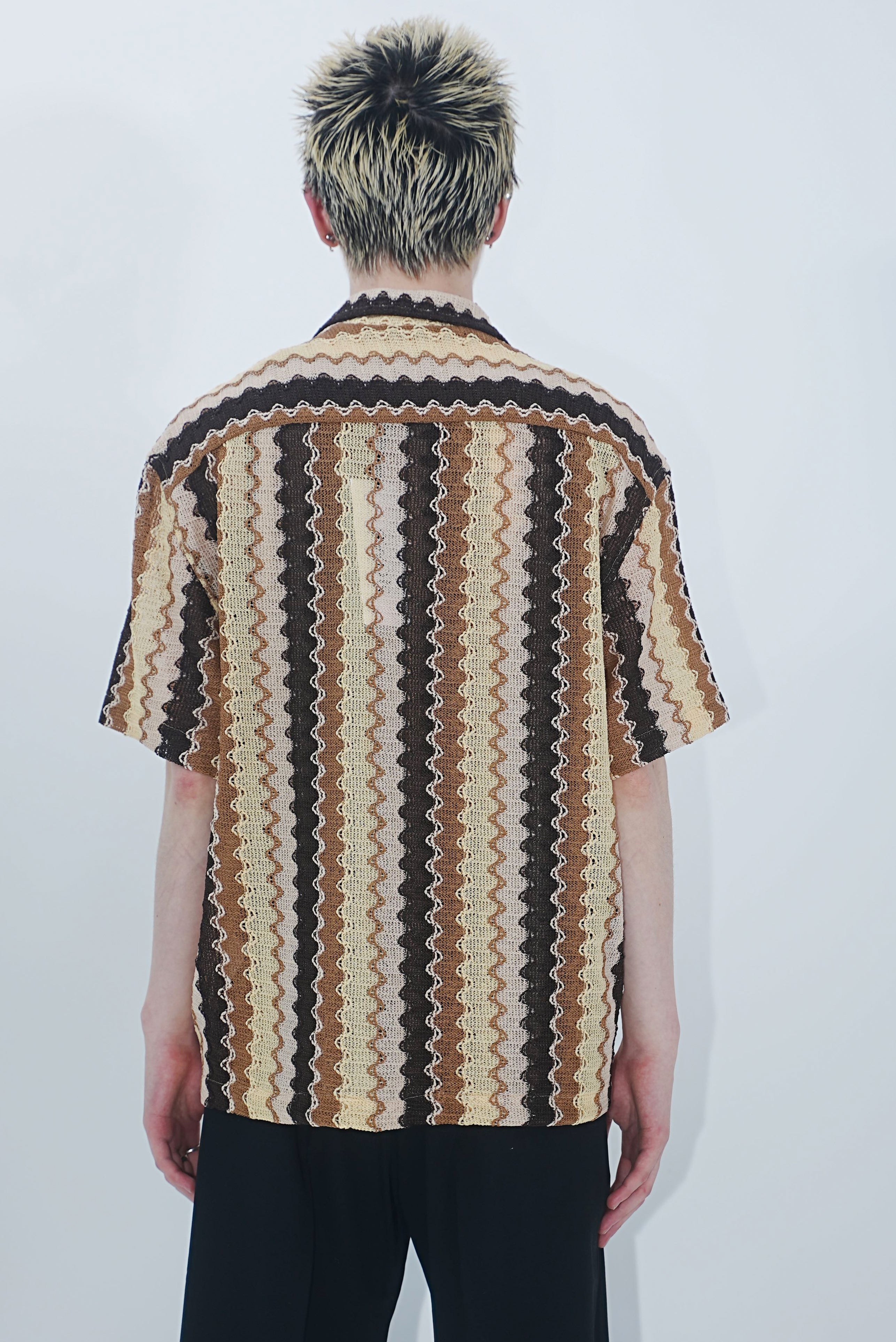 CMMN SWDN SS23 TURE KNITTED SHIRT BROWN WAVE