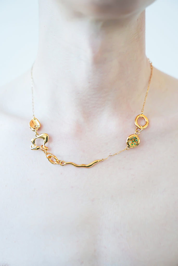 STRONG “COSMIC” GOLD NECKLACE公式サイトから引用